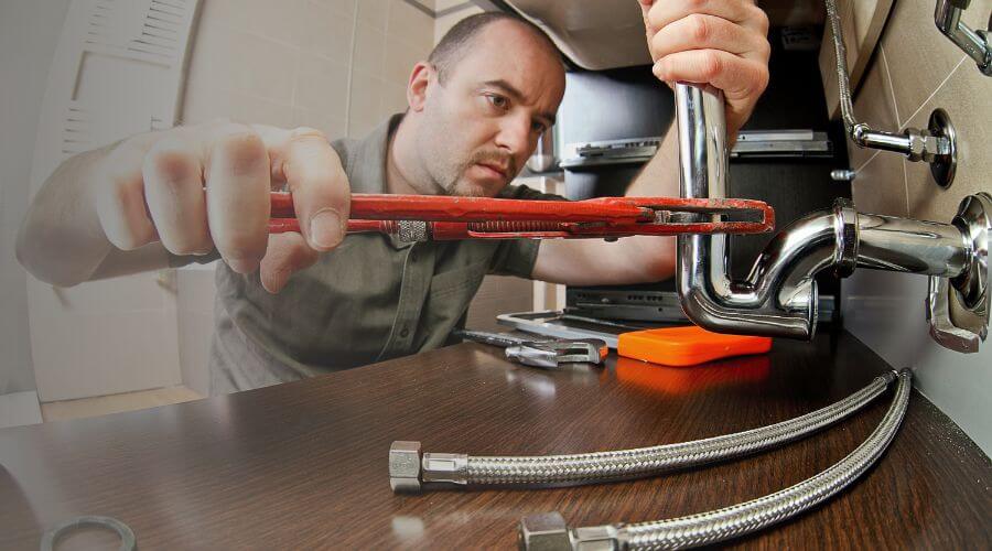 Expert burst pipe repair services in Gulston, KY